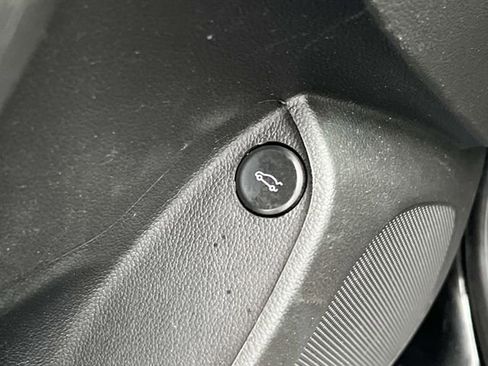 Used 2019 Chevrolet Cruze LT w/ LT Fleet Convenience Package image 19