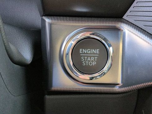 Used 2025 Ford F150 Lariat w/ Equipment Group 502A High AWD/4WD image 37