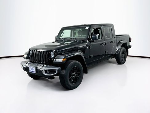 Used 2023 Jeep Gladiator Sport AWD/4WD image 1