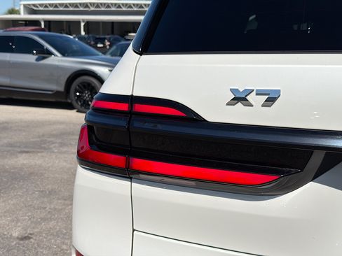 Used 2024 BMW X7 M60i w/ Executive Package AWD/4WD image 10
