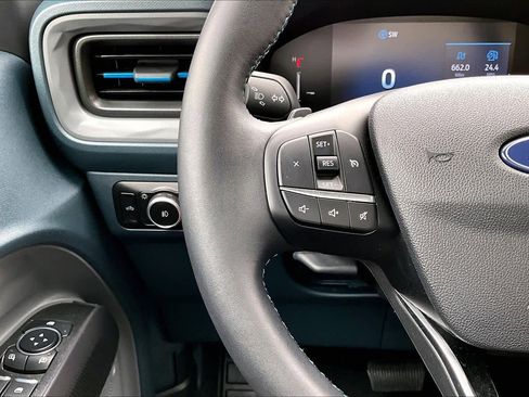Used 2025 Ford Maverick Lobo AWD/4WD image 24