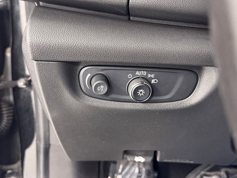 Used 2018 Buick Regal Preferred FWD image 30