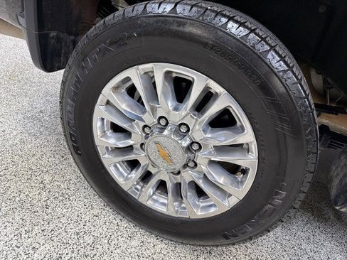 Used 2022 Chevrolet Silverado 3500 High Country w/ Z71 Off-Road Package image 79