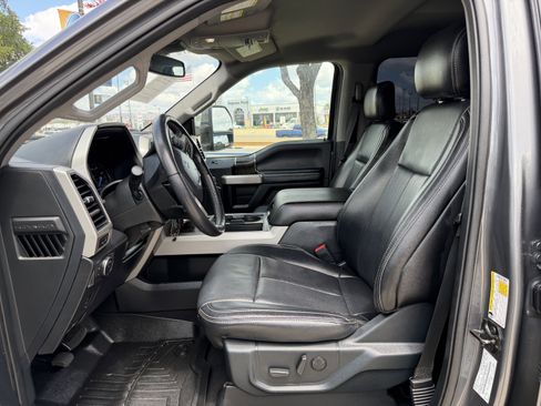 Used 2021 Ford F250 Lariat w/ Lariat Value Package AWD/4WD image 15