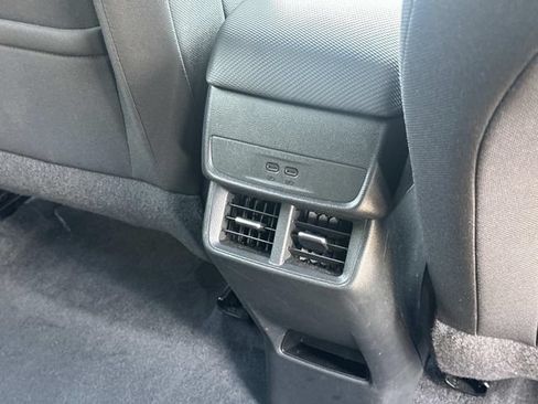 Used 2025 Chevrolet Equinox LT AWD/4WD image 13