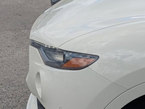 Used 2024 Maserati Levante GT Ultima image 13