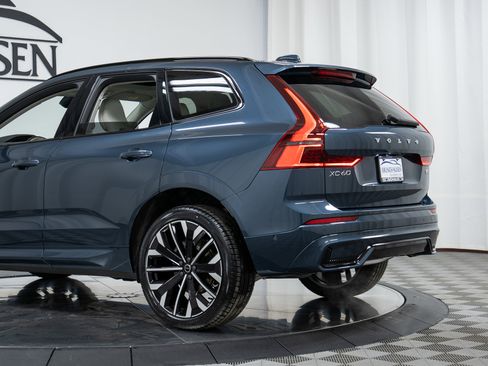 New 2026 Volvo XC60 B5 Ultra w/ Climate Package image 29
