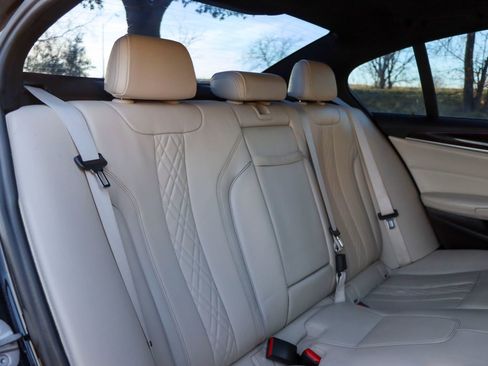 Used 2018 BMW 540i image 19