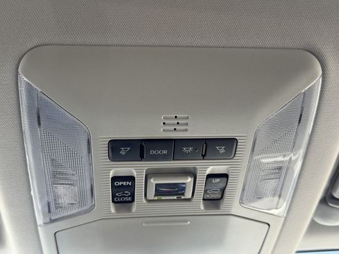 Used 2025 Toyota RAV4 XLE w/ Convenience Package FWD image 16