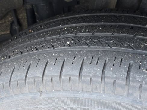 Used 2021 Toyota RAV4 XLE image 25