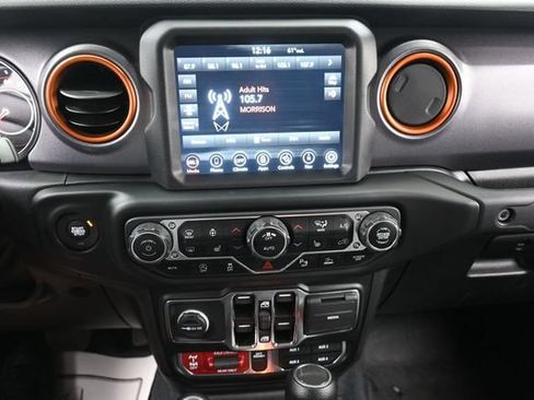 Used 2022 Jeep Gladiator Mojave w/ LED Lighting Group AWD/4WD image 10