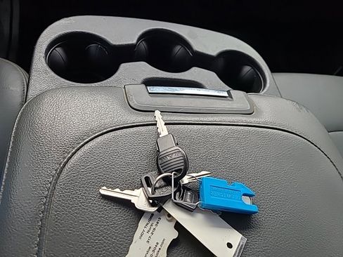 Used 2014 RAM 3500 Tradesman image 21