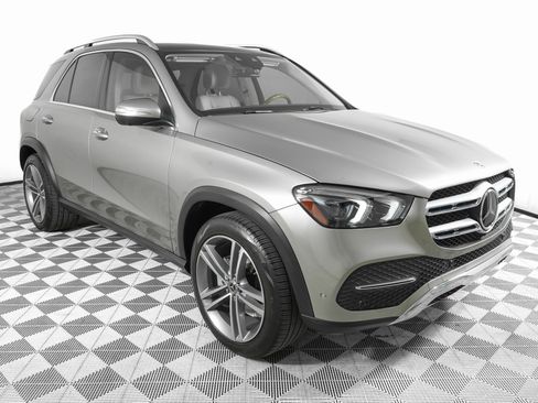 Used 2022 Mercedes-Benz GLE 350 4MATIC image 3
