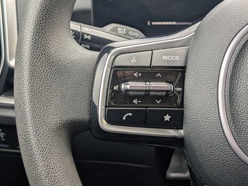 Certified 2024 Kia Sorento LX FWD image 29