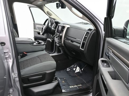 Used 2019 RAM 1500 Big Horn image 7