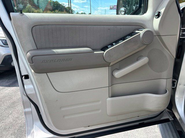 Used 2006 Ford Explorer XLT AWD/4WD image 11