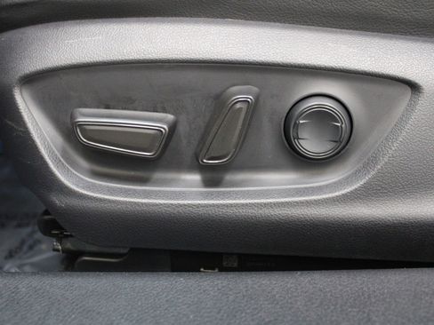 Used 2018 Toyota Camry XSE w/ Protection Package (Q2) image 39