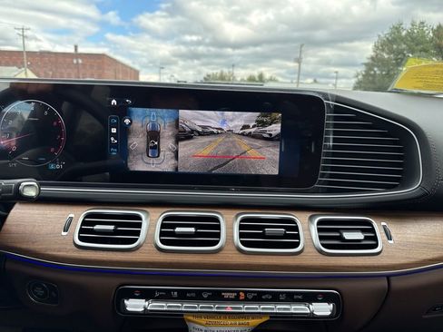 New 2026 Mercedes-Benz GLS 450 4MATIC image 33