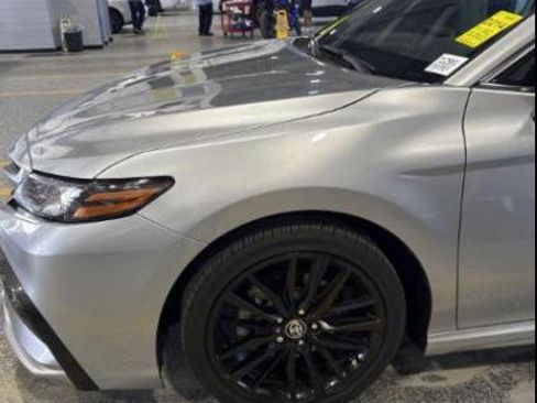 Used 2022 Toyota Camry XSE image 4