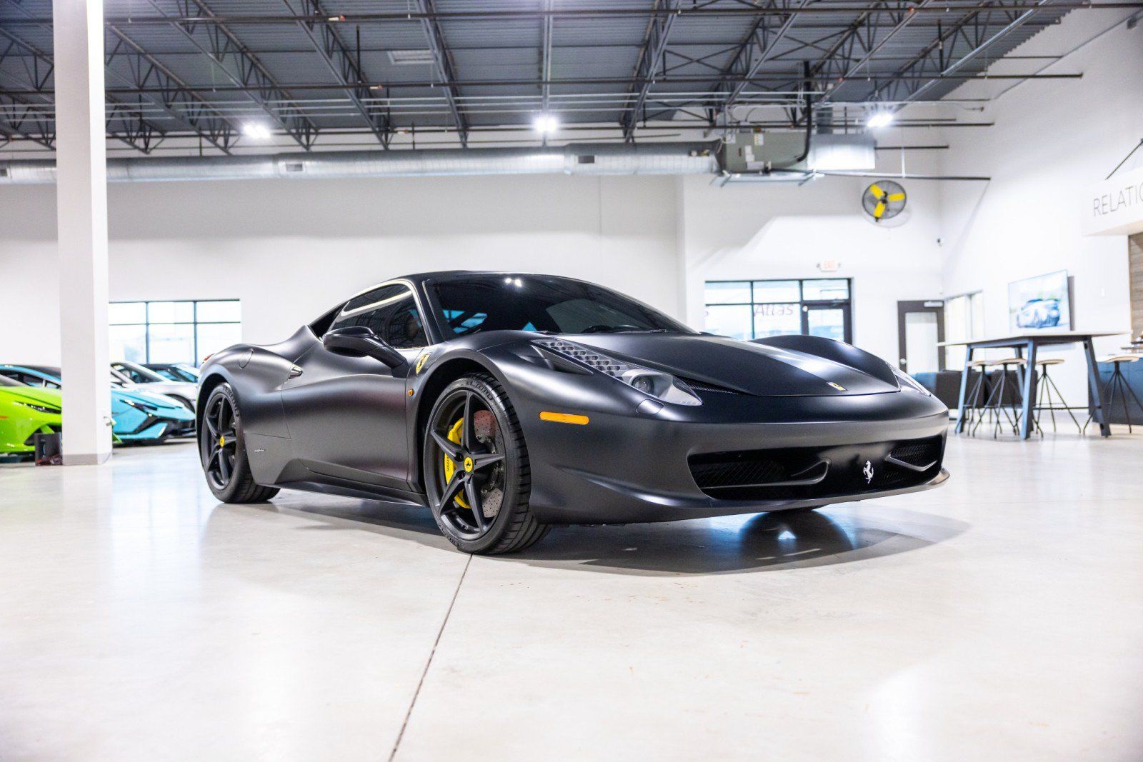 Used 2011 Ferrari 458 Italia Coupe RWD image 3