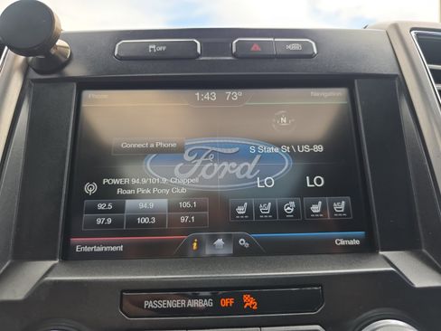 Used 2015 Ford F150 Platinum w/ Equipment Group 701A Luxury AWD/4WD image 22