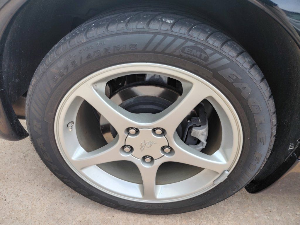 Used 2003 Chevrolet Corvette Convertible RWD image 14