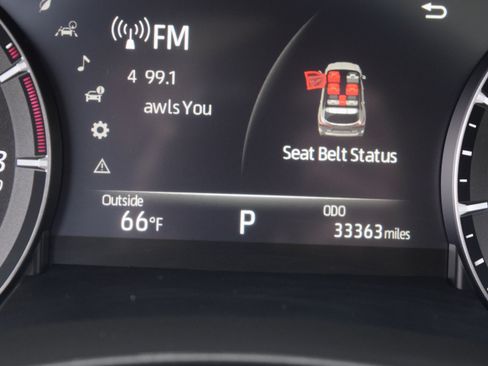 Used 2021 Toyota Highlander XLE AWD/4WD image 15