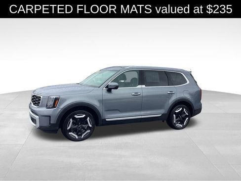 Used 2025 Kia Telluride S image 3