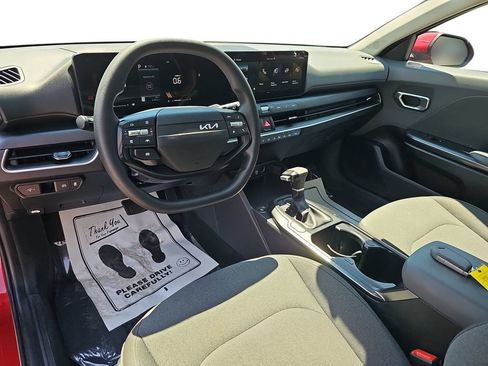 Used 2025 Kia K4 FWD image 16