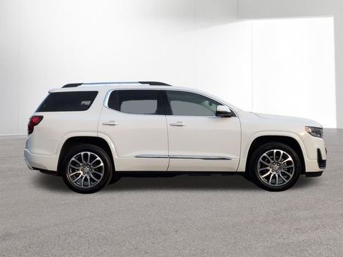 Used 2023 GMC Acadia Denali w/ Denali Technology Package image 5