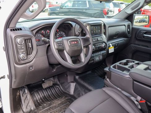 New 2026 GMC Sierra 1500 Pro AWD/4WD image 9
