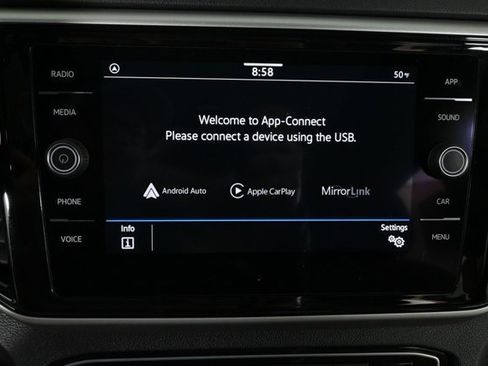 Certified 2022 Volkswagen Atlas Cross Sport SE w/ Panoramic Sunroof Package image 7