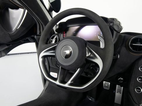 Used 2024 McLaren 750S Spider image 30