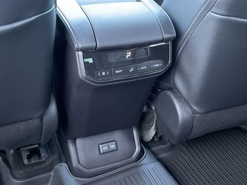New 2025 Toyota Highlander XSE image 16