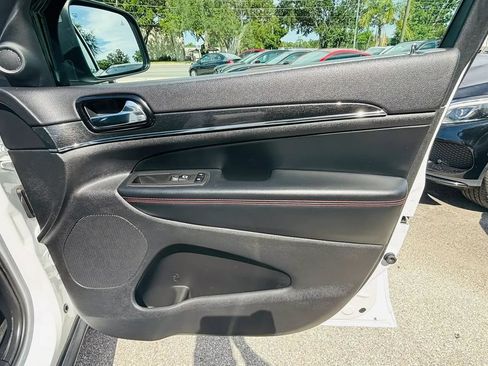 Used 2021 Jeep Grand Cherokee Trailhawk w/ Trailhawk Luxury Group AWD/4WD image 14