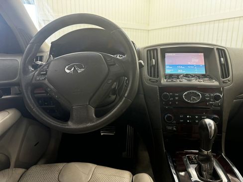 Used 2011 INFINITI G37 x Sedan w/ Premium Pkg image 14