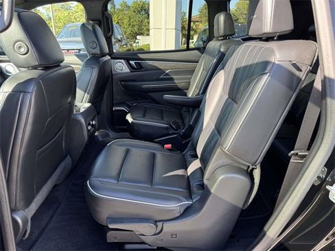 Used 2025 Buick Enclave Avenir w/ Super Cruise Package image 13