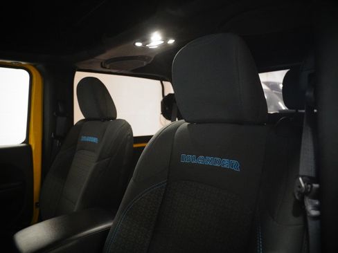 Used 2021 Jeep Wrangler Sport image 13