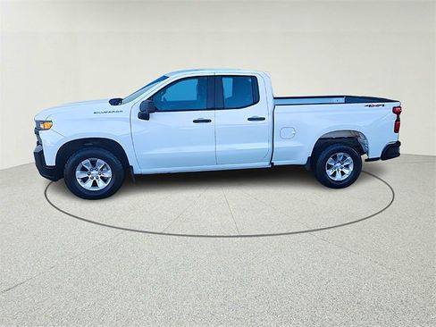 Used 2020 Chevrolet Silverado 1500 W/T w/ Trailering Package image 4