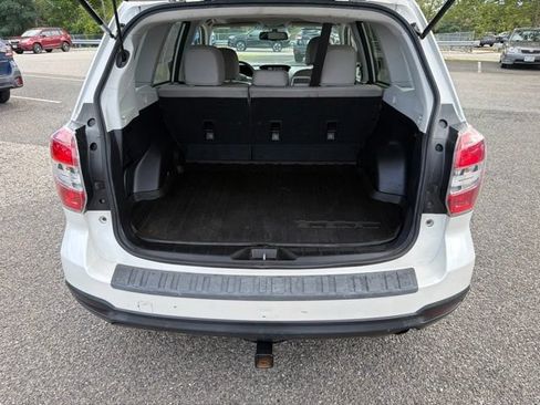 Used 2014 Subaru Forester 2.5i Limited AWD/4WD image 9