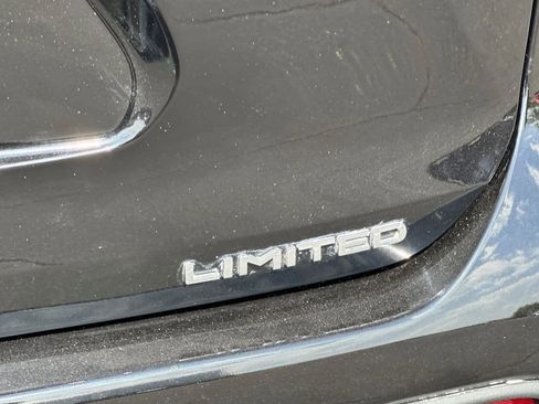 Used 2020 Toyota Highlander Limited image 27