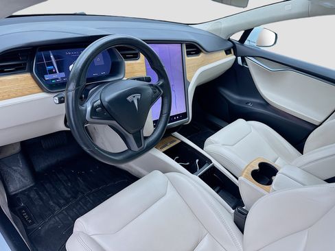 Used 2019 Tesla Model S AWD image 7