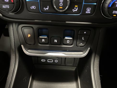 Used 2018 GMC Terrain Denali w/ Advanced Safety Package image 26