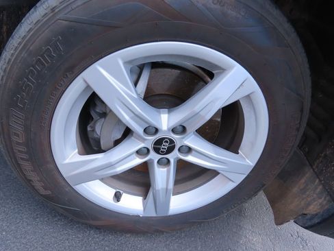 Used 2021 Audi Q5 2.0T Premium image 18