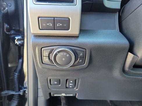 Certified 2021 Ford F250 Lariat w/ Lariat Ultimate Package image 24