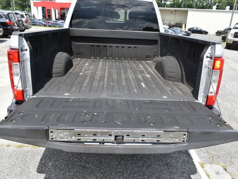Used 2017 Ford F250 Lariat w/ Lariat Value Package AWD/4WD image 50