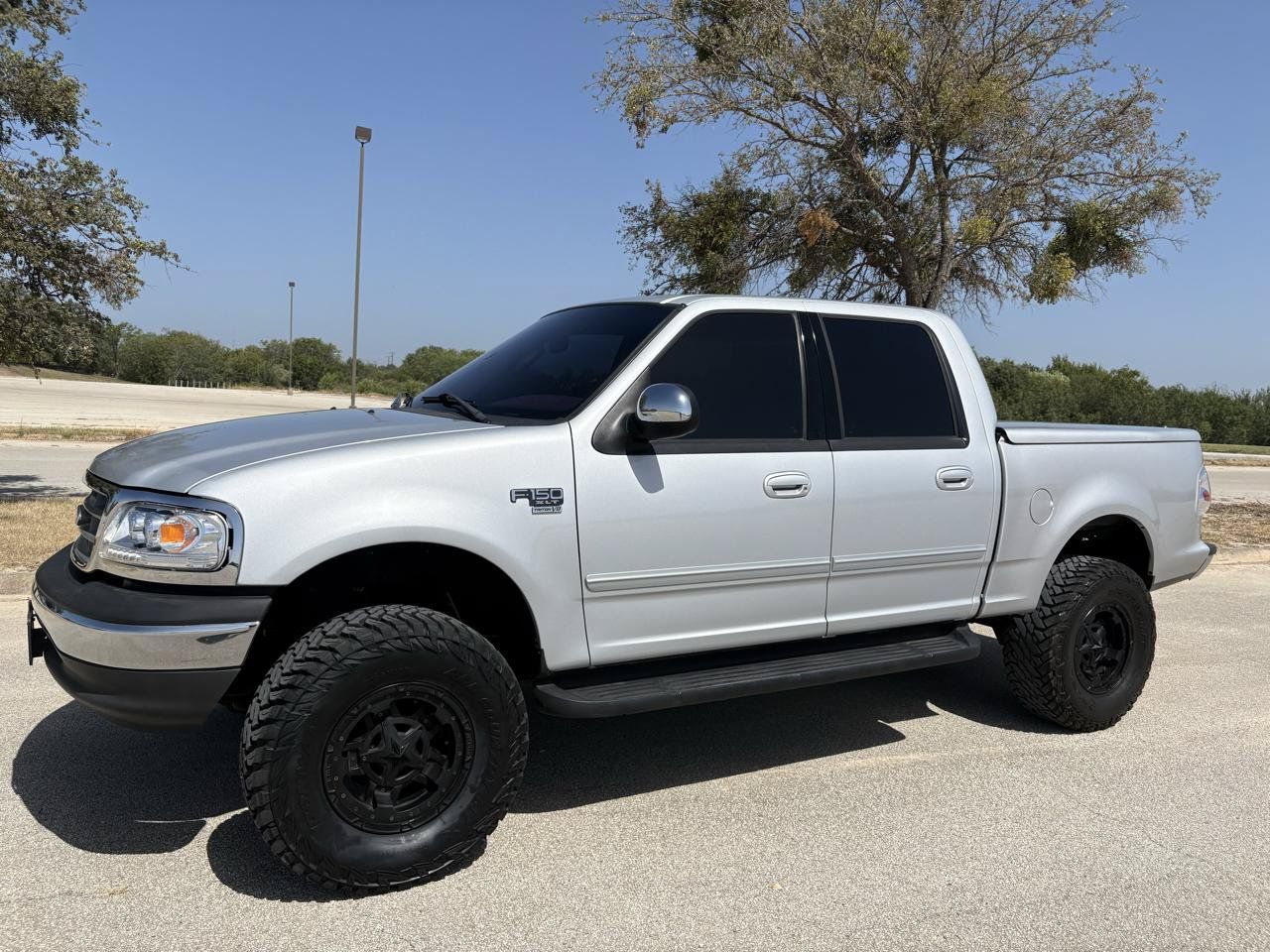 Used 2002 Ford F150 2WD SuperCrew image 3