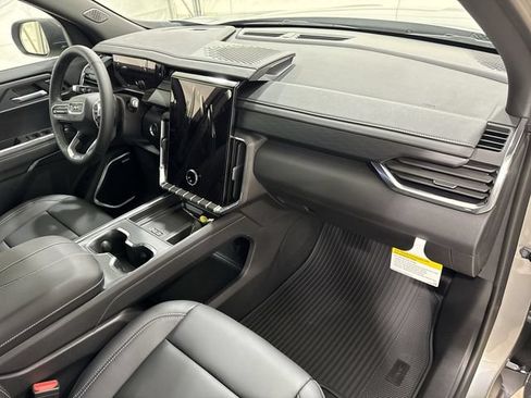 New 2026 GMC Acadia Elevation w/ Elevation Premium Package FWD image 29