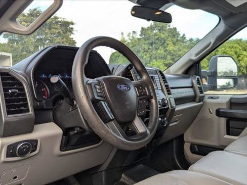Used 2020 Ford F250 XL w/ Power Equipment Group image 19