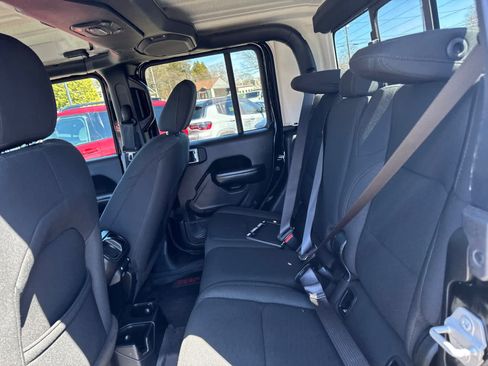 Used 2020 Jeep Gladiator Sport w/ Quick Order Package 24S AWD/4WD image 27
